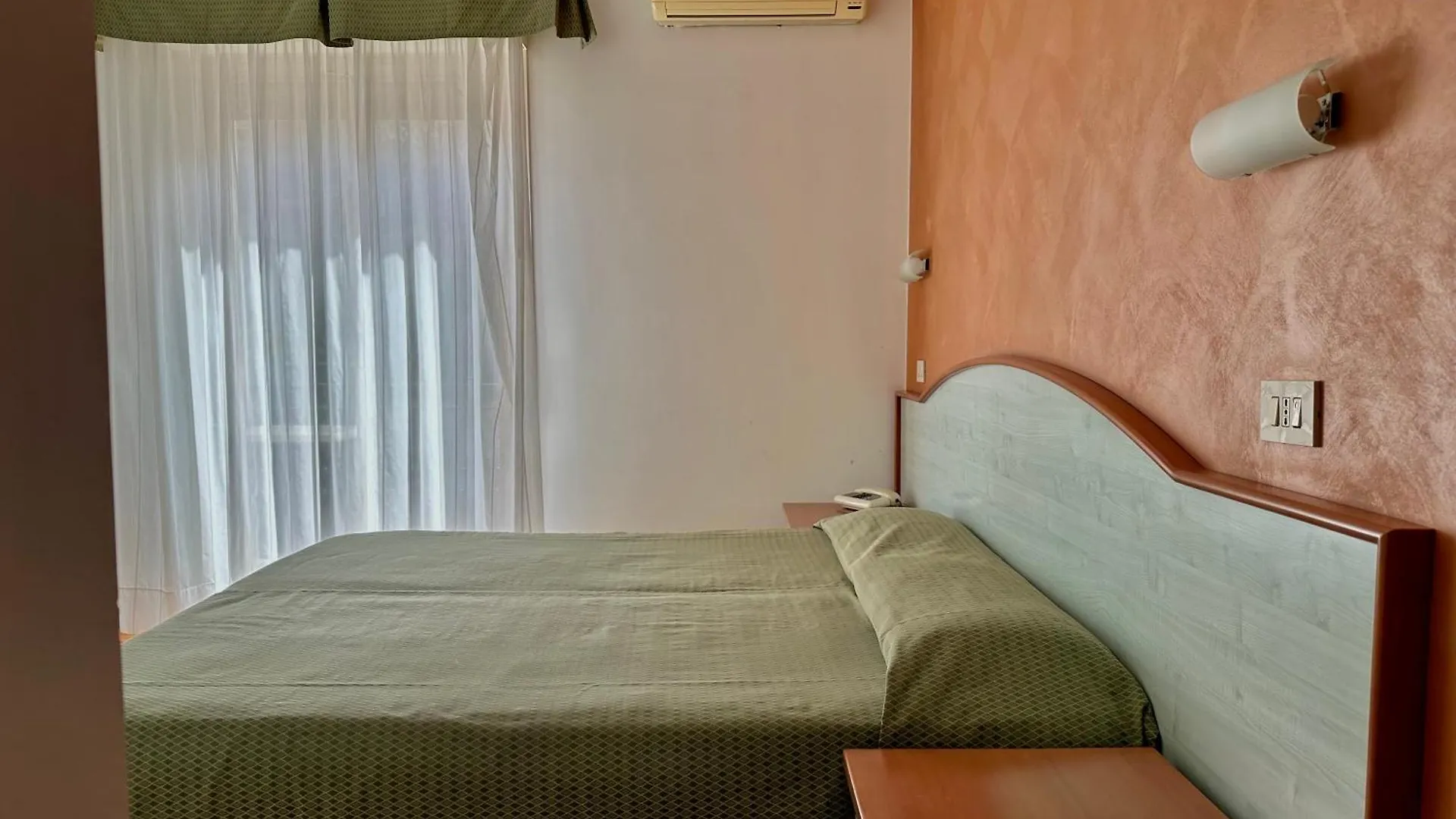 Hotel Soleado Taormina 2*,