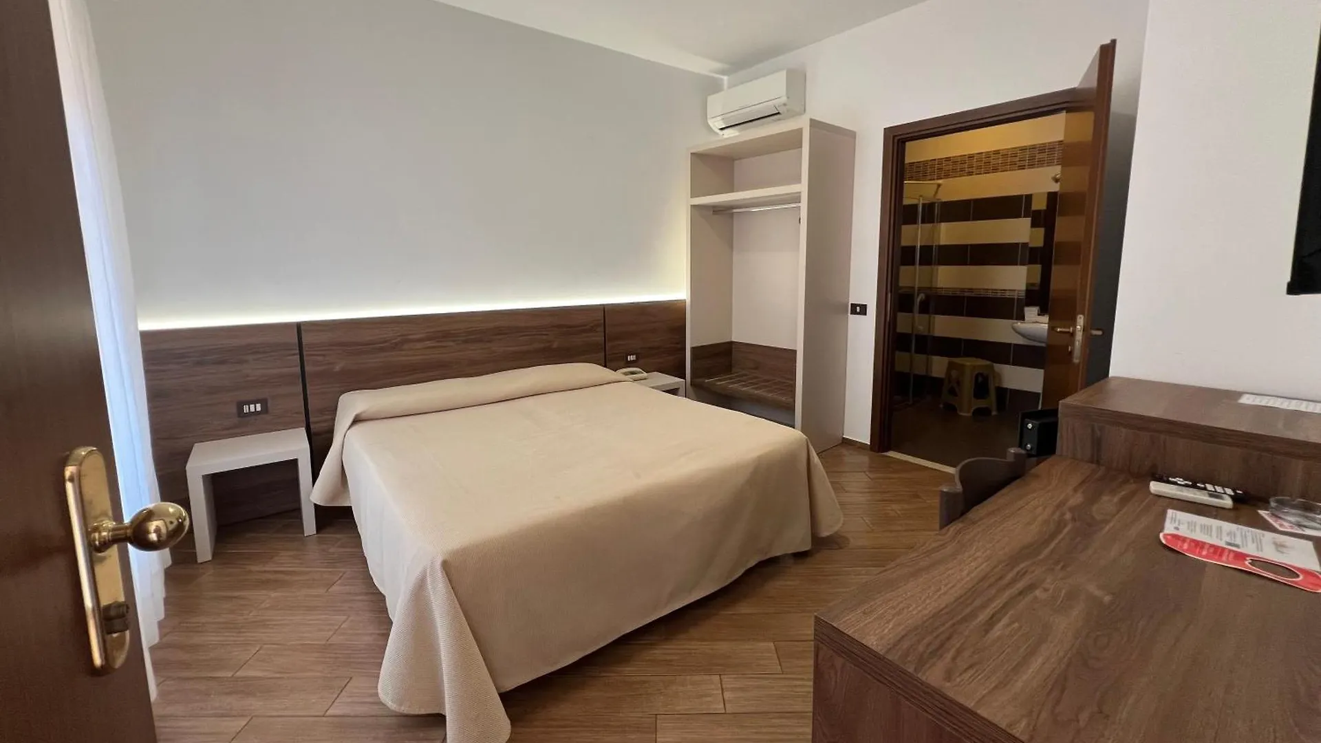 טאורמינה Hotel Soleado