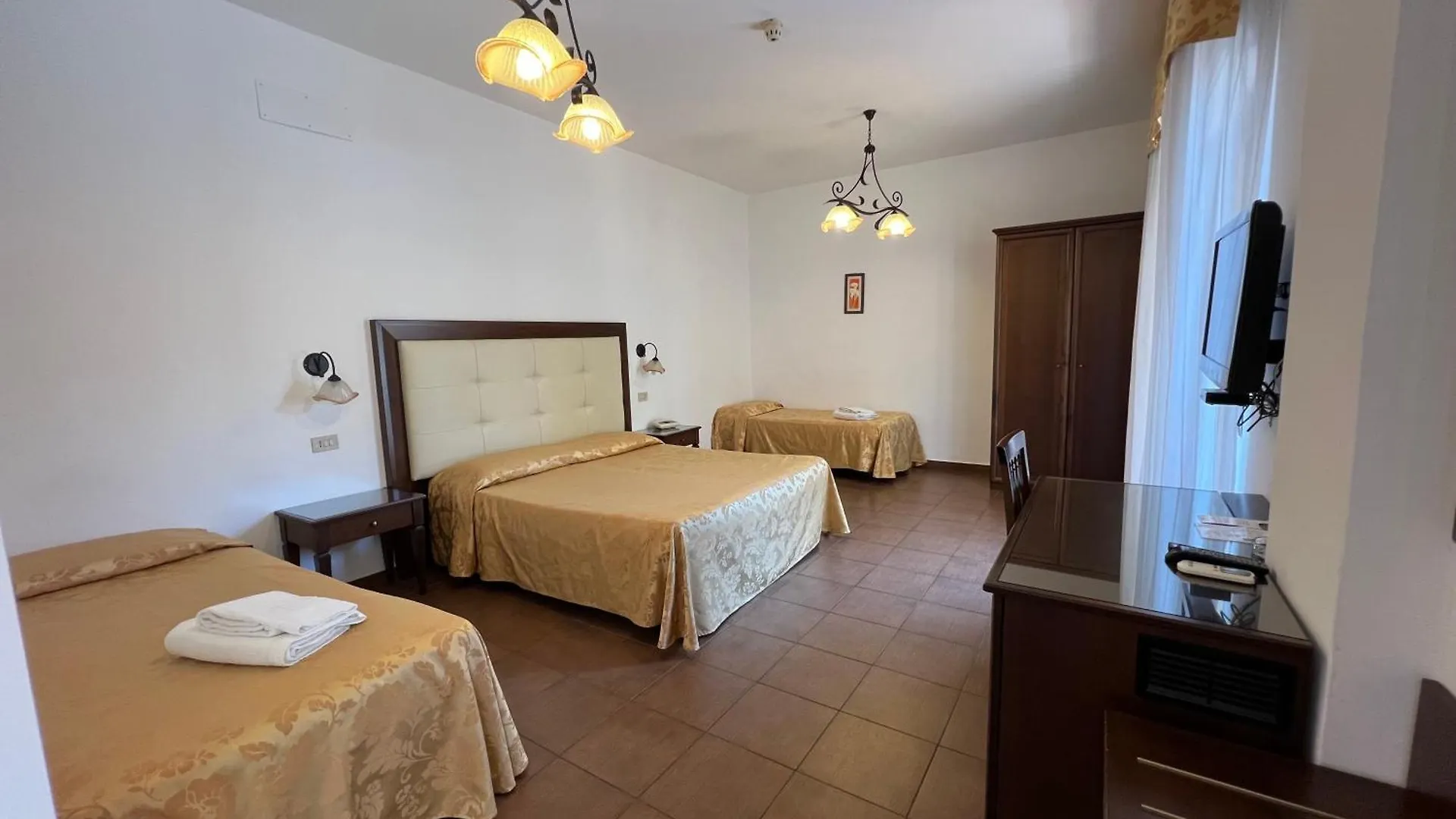 טאורמינה Hotel Soleado