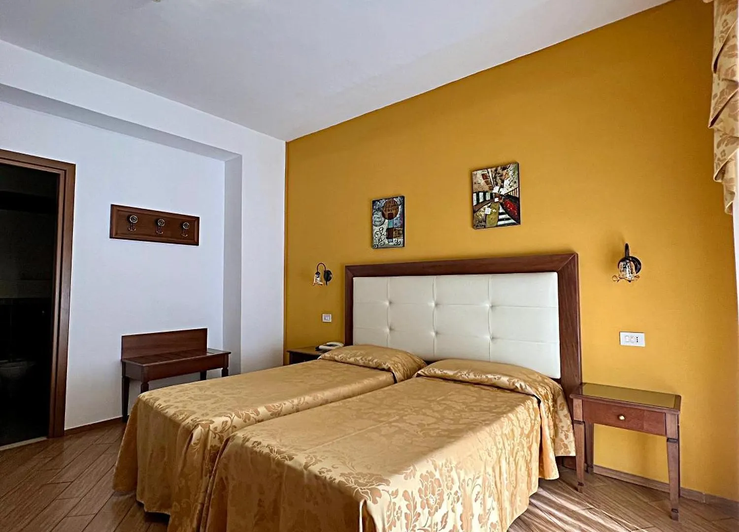 טאורמינה Hotel Soleado 2*,  איטליה