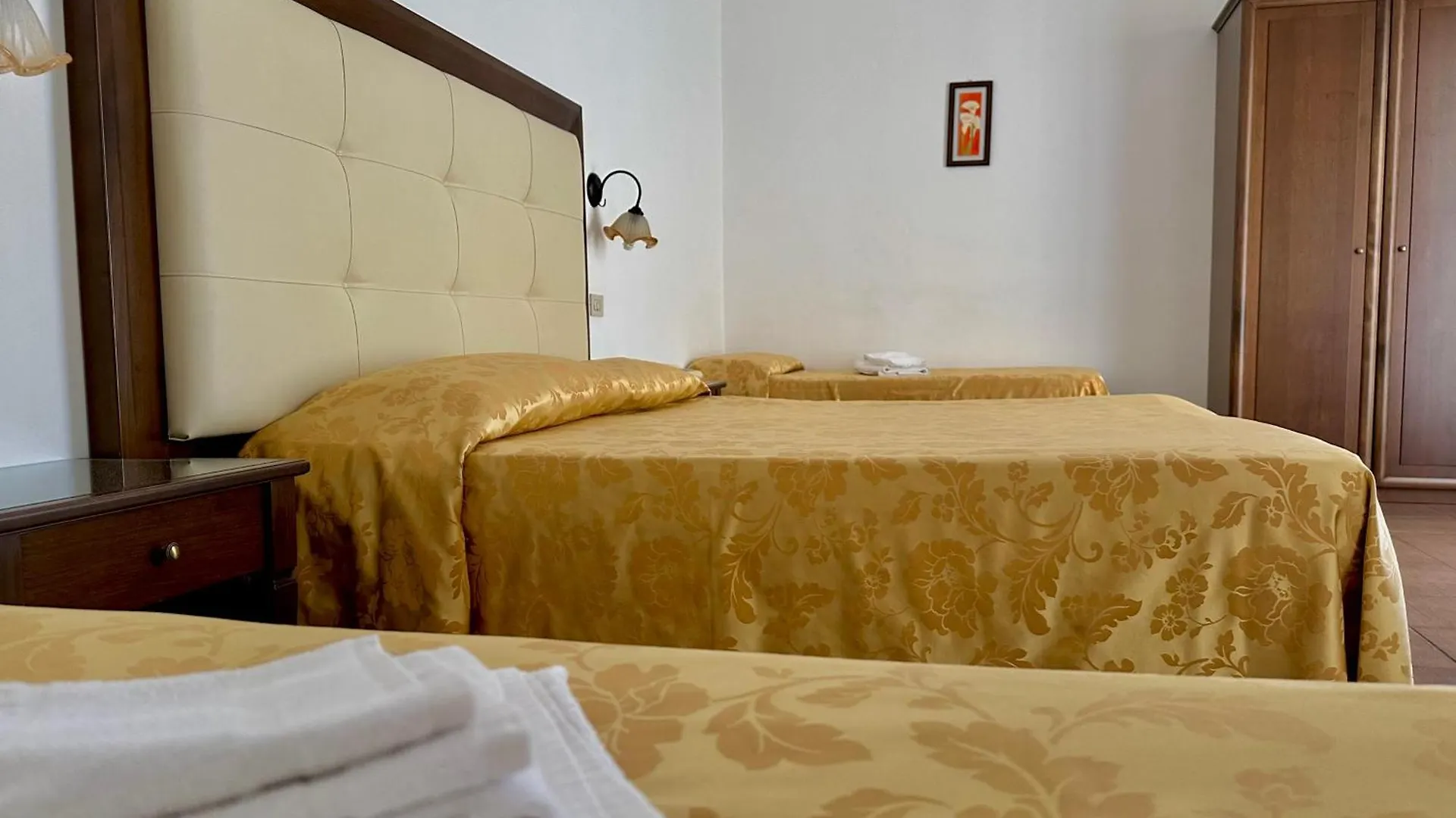 טאורמינה Hotel Soleado