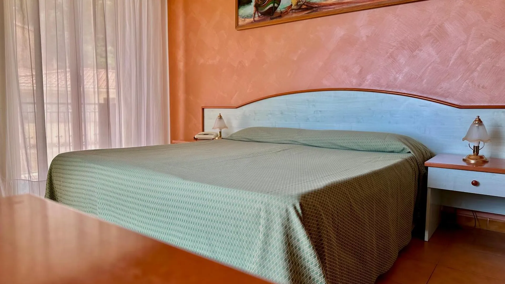 טאורמינה Hotel Soleado