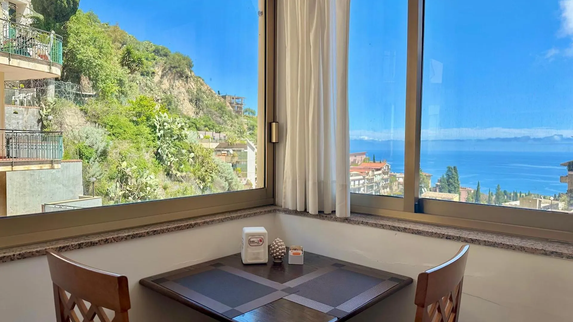 Hotel Soleado Taormina 2*,