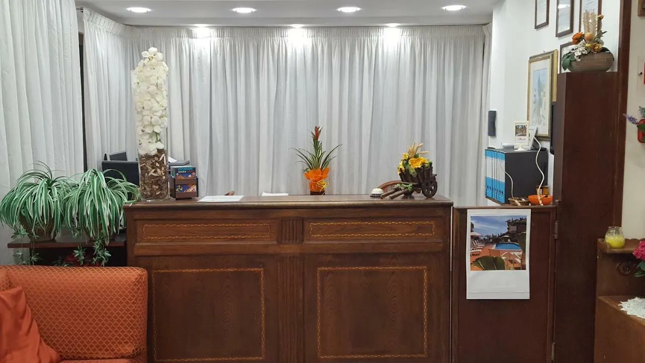 **  טאורמינה Hotel Soleado איטליה