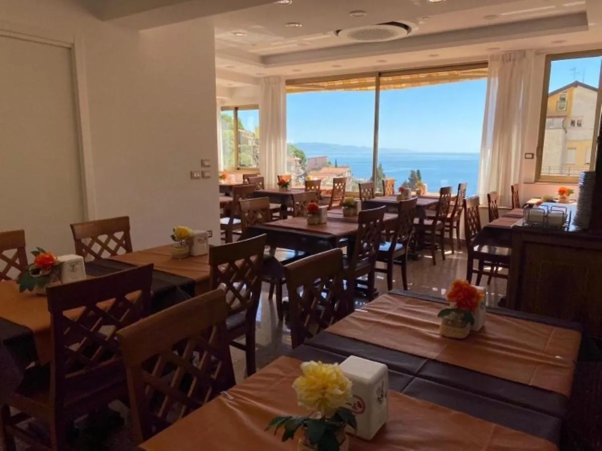 טאורמינה Hotel Soleado